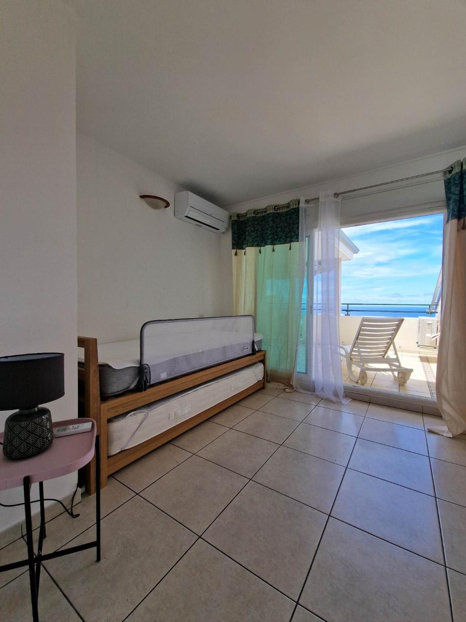 Appartement Villa Sur Le Toit, Vue Mer Saint-Gilles-les Bains Exteriér fotografie